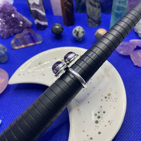 Stunning Amethyst Trio Ring, .925 Silver Plated, Size 7.25 - Picture 12 of 12